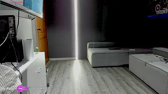 Ender h0tt online show from May 8, 2026, 1:05 pm
