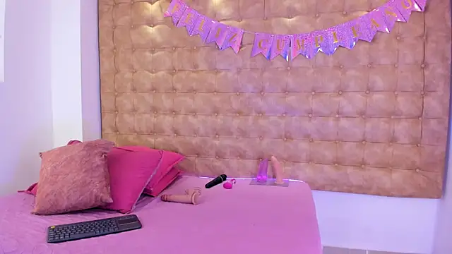 Snapshot of ariana_morelly chatting on May 29, 2026, 12:14 pm ariana morelly online show from May 29, 2026, 12:14 pm
