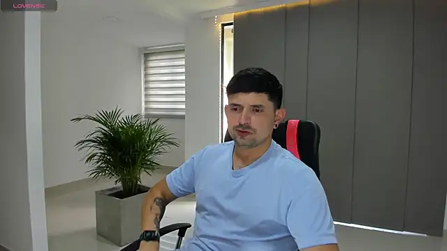 TroyeSavage online show from March 9, 2026, 10:03 pm