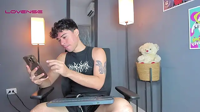 Soft Temptationxx online show from March 29, 2026, 8:20 pm