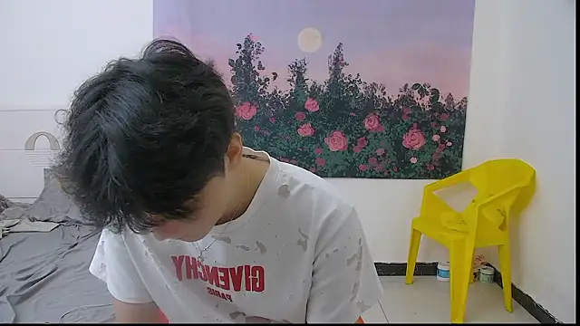 icecream-002 online show from May 6, 2026, 11:37 am