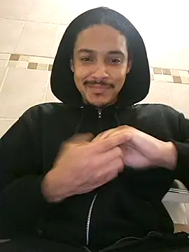 Snapshot of DrEazyDick chatting on June 21, 2026, 5:26 pm DrEazyDick online show from June 21, 2026, 5:26 pm