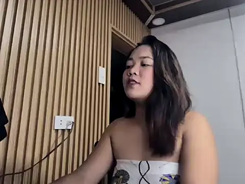  georgiax  online show from March 25, 2026, 5:52 pm