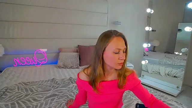 KamilaLod online show from May 5, 2026, 7:55 pm