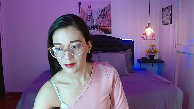 Mylu xx online show from April 19, 2026, 1:21 pm