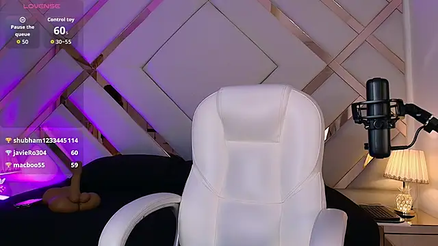 Noa butterfly  online show from April 5, 2026, 11:40 am