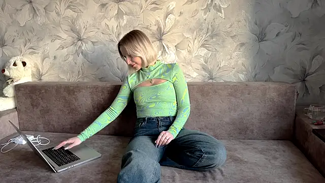 Snapshot of RebbecaBabe chatting on March 14, 2026, 3:50 pm RebbecaBabe online show from March 14, 2026, 3:50 pm