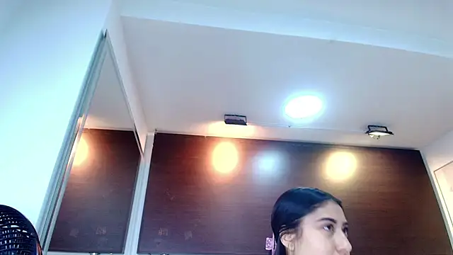 Gabriela meow online show from April 25, 2026, 12:41 pm