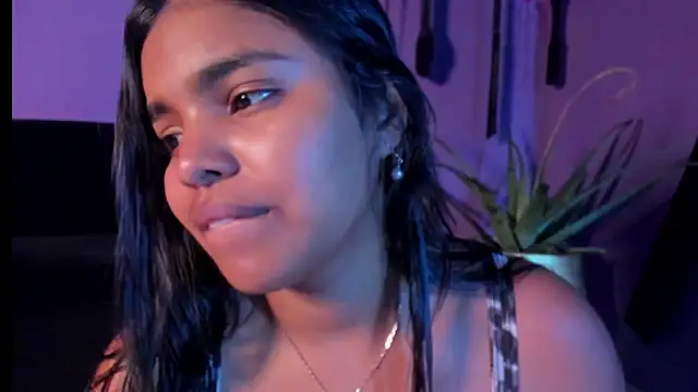 ZoeyMonroe  online show from March 25, 2026, 4:18 am