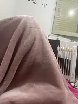 Snapshot of LeiAaron9810 chatting on March 11, 2026, 1:33 am LeiAaron9810 online show from March 11, 2026, 1:33 am