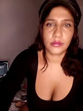 Snapshot of douce_9 chatting on March 15, 2026, 9:37 am douce 9 online show from March 15, 2026, 9:37 am