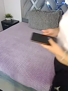 Liily Foxxy online show from April 23, 2026, 10:47 am