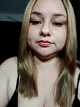 jennyyhottt online show from April 21, 2026, 5:47 am