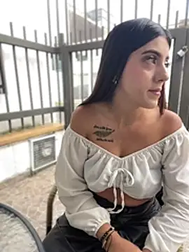 Electra Pinkk online show from April 1, 2026, 1:52 pm