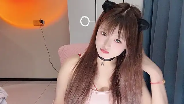 winnie-ww online show from April 23, 2026, 12:29 pm