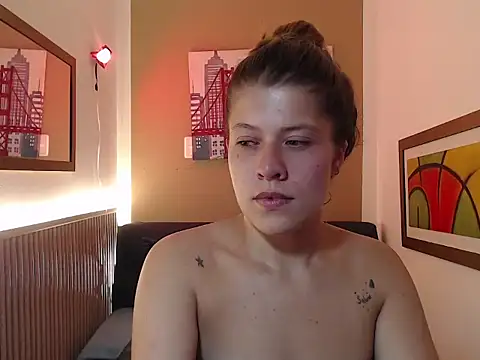 Moonna linnda online show from March 24, 2026, 7:30 pm