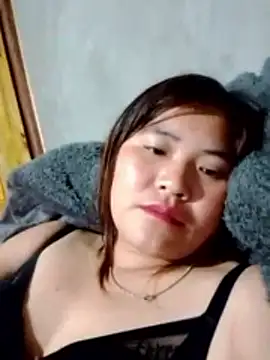 YAONIKUTE online show from April 5, 2026, 11:02 pm