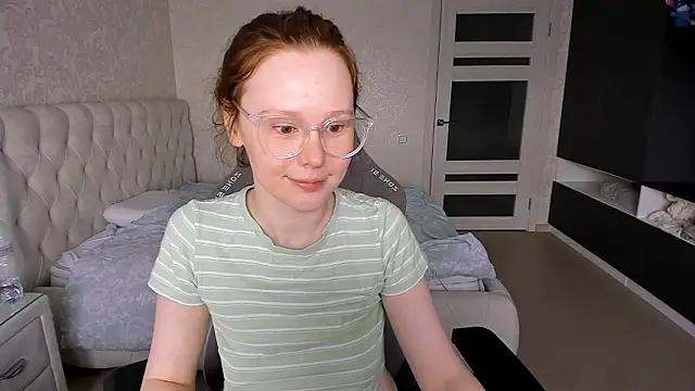 NikiCozy online show from March 29, 2026, 11:32 am