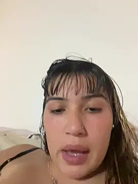Snapshot of miicbebita chatting on May 2, 2026, 12:37 am miicbebita online show from May 2, 2026, 12:37 am