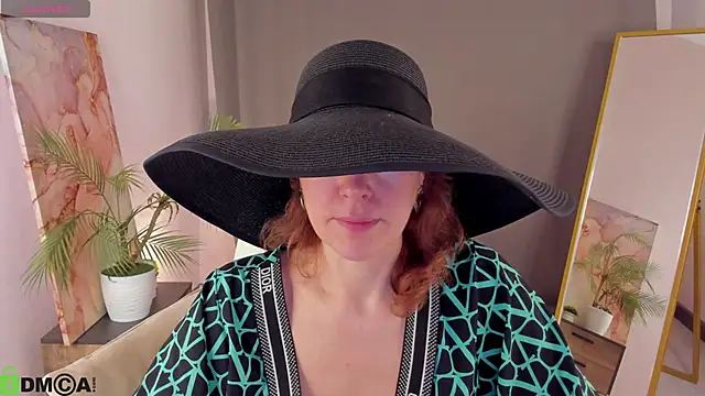 LeticiaRomano online show from April 10, 2026, 3:45 am