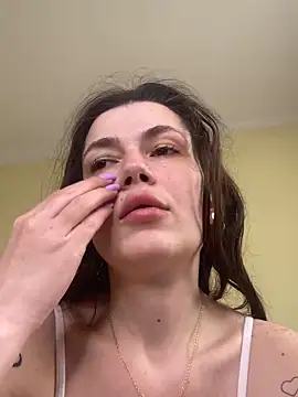 Cutee Erika online show from March 26, 2026, 1:06 pm