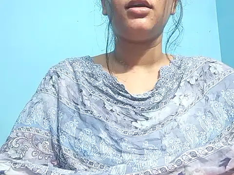 Emma 4433 online show from April 16, 2026, 5:36 pm