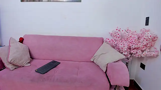 Tamar4 f00x online show from May 29, 2026, 1:09 pm