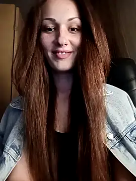 LunaCrystall online show from March 31, 2026, 4:40 pm