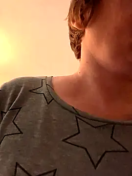  LOLA-LOLA  online show from April 5, 2026, 9:06 am