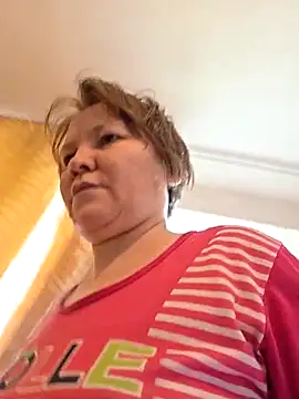  LOLA-LOLA  online show from April 26, 2026, 8:23 am