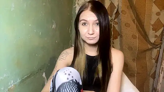 Lollybomb online show from April 21, 2026, 8:55 pm