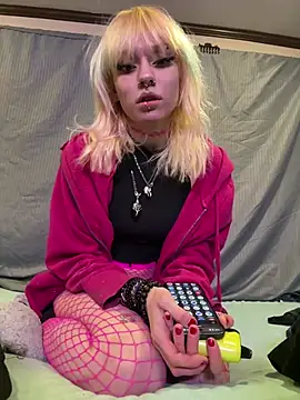 Snapshot of simplyobsessedwher chatting on March 17, 2026, 5:00 am simplyobsessedwher online show from March 17, 2026, 5:00 am