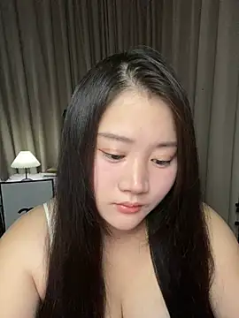 sisibaby20266 online show from April 13, 2026, 8:20 am