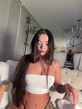 amy  laurie online show from April 19, 2026, 4:01 am