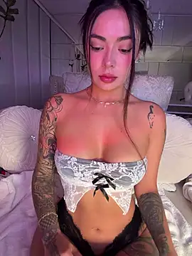 amy  laurie online show from April 21, 2026, 2:37 am