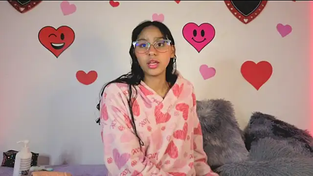 PaulaCutexs online show from March 21, 2026, 8:19 am