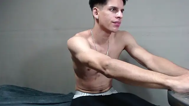 ConradGrayson78 online show from April 2, 2026, 11:35 pm