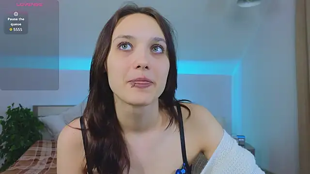 DarcyBlackwood online show from March 27, 2026, 2:06 am