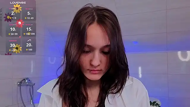 DarcyBlackwood online show from April 5, 2026, 1:36 am