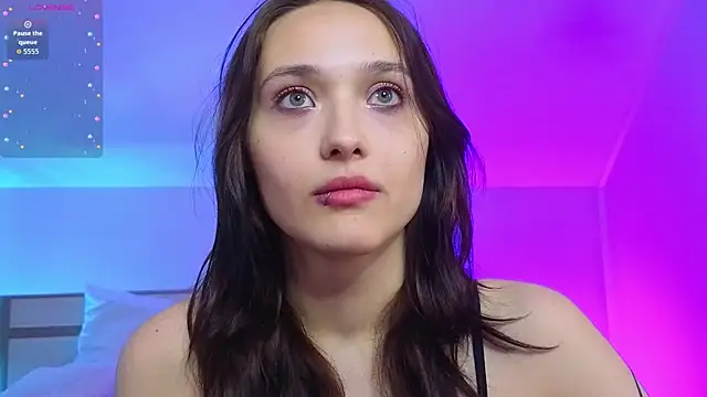 DarcyBlackwood online show from April 8, 2026, 1:38 am