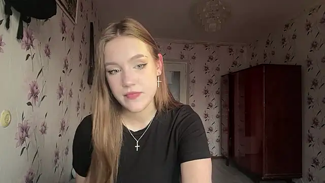 AnnaWasp online show from March 28, 2026, 4:12 am