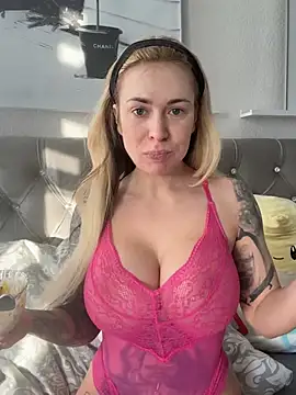 SelinaGalinsky6 online show from March 26, 2026, 4:23 pm