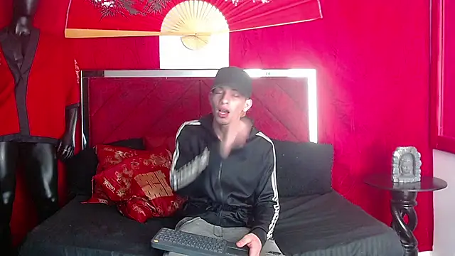 Naughty Couple13 online show from March 14, 2026, 12:32 pm