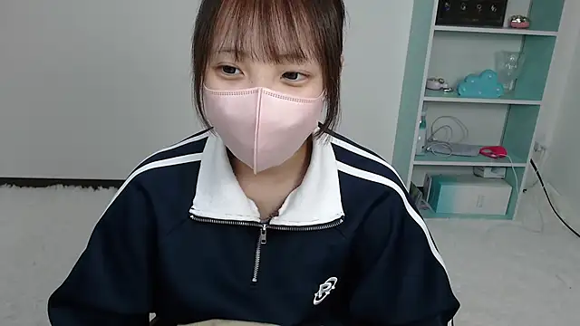 mayu nyann online show from May 4, 2026, 9:16 am