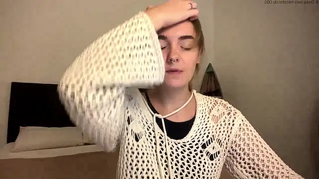 RoxyWet online show from April 29, 2026, 1:37 pm