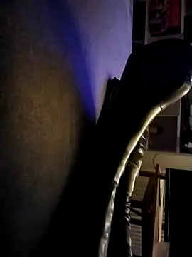 Snapshot of bootslove1 chatting on April 3, 2026, 10:19 pm bootslove1 online show from April 3, 2026, 10:19 pm