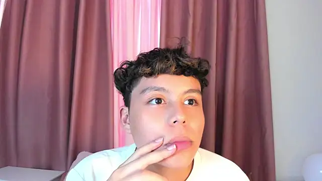 chico medusa online show from March 25, 2026, 7:53 pm