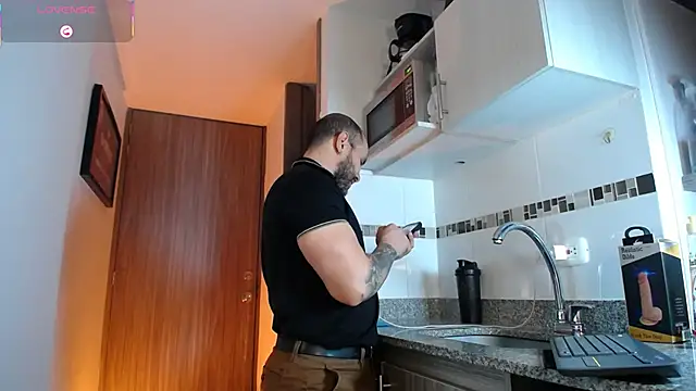 Axel Dominus online show from April 9, 2026, 3:06 am