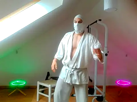 NinjaLaser online show from April 15, 2026, 11:28 am