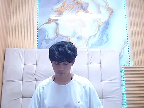 mauren icarus online show from March 13, 2026, 8:37 pm